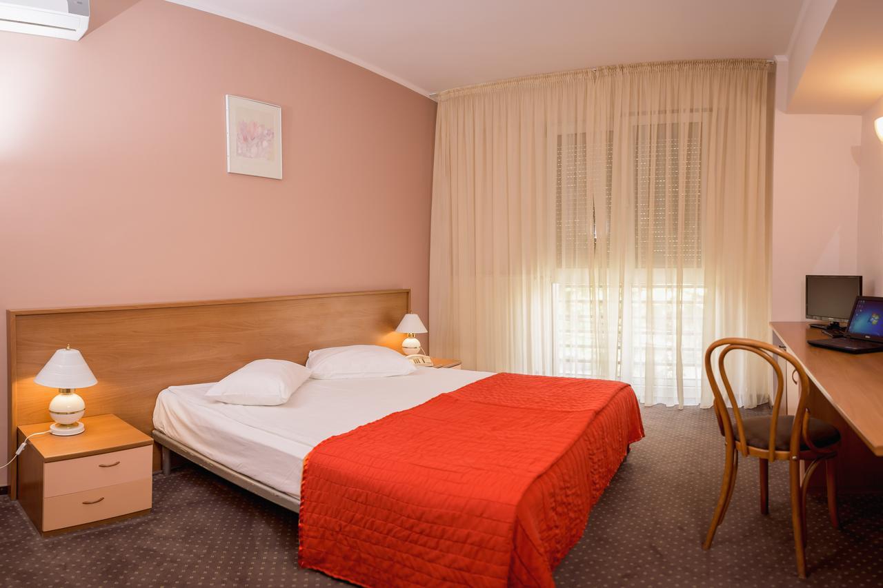 Hotel Reghina 蒂米什瓦拉 外观 照片