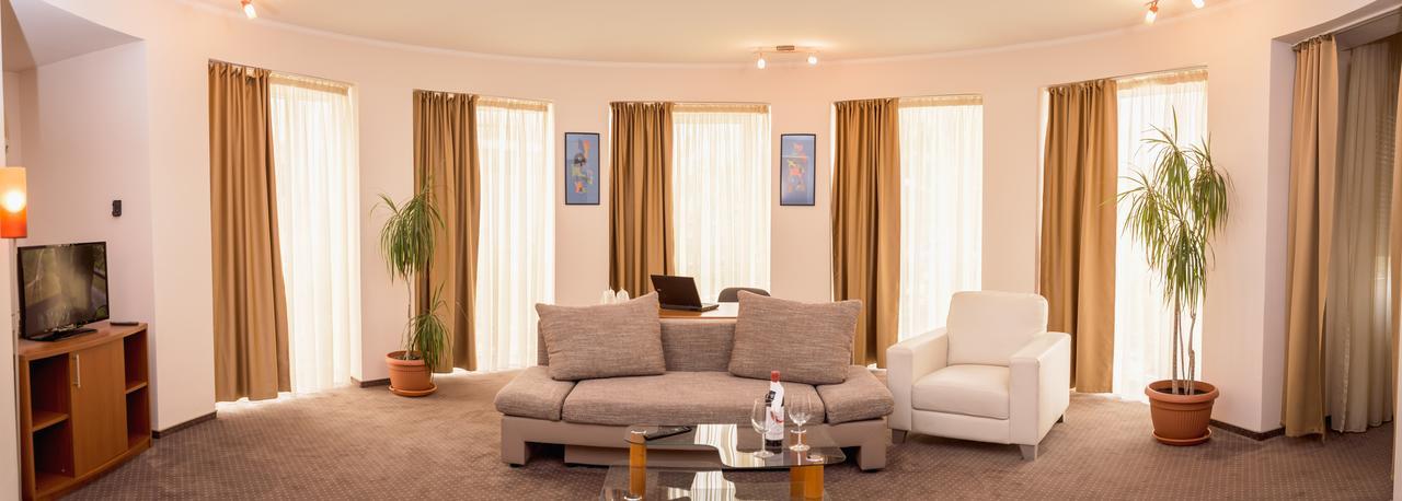 Hotel Reghina 蒂米什瓦拉 外观 照片