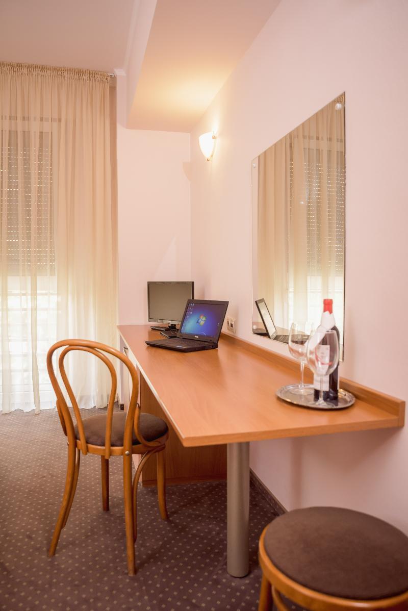 Hotel Reghina 蒂米什瓦拉 外观 照片